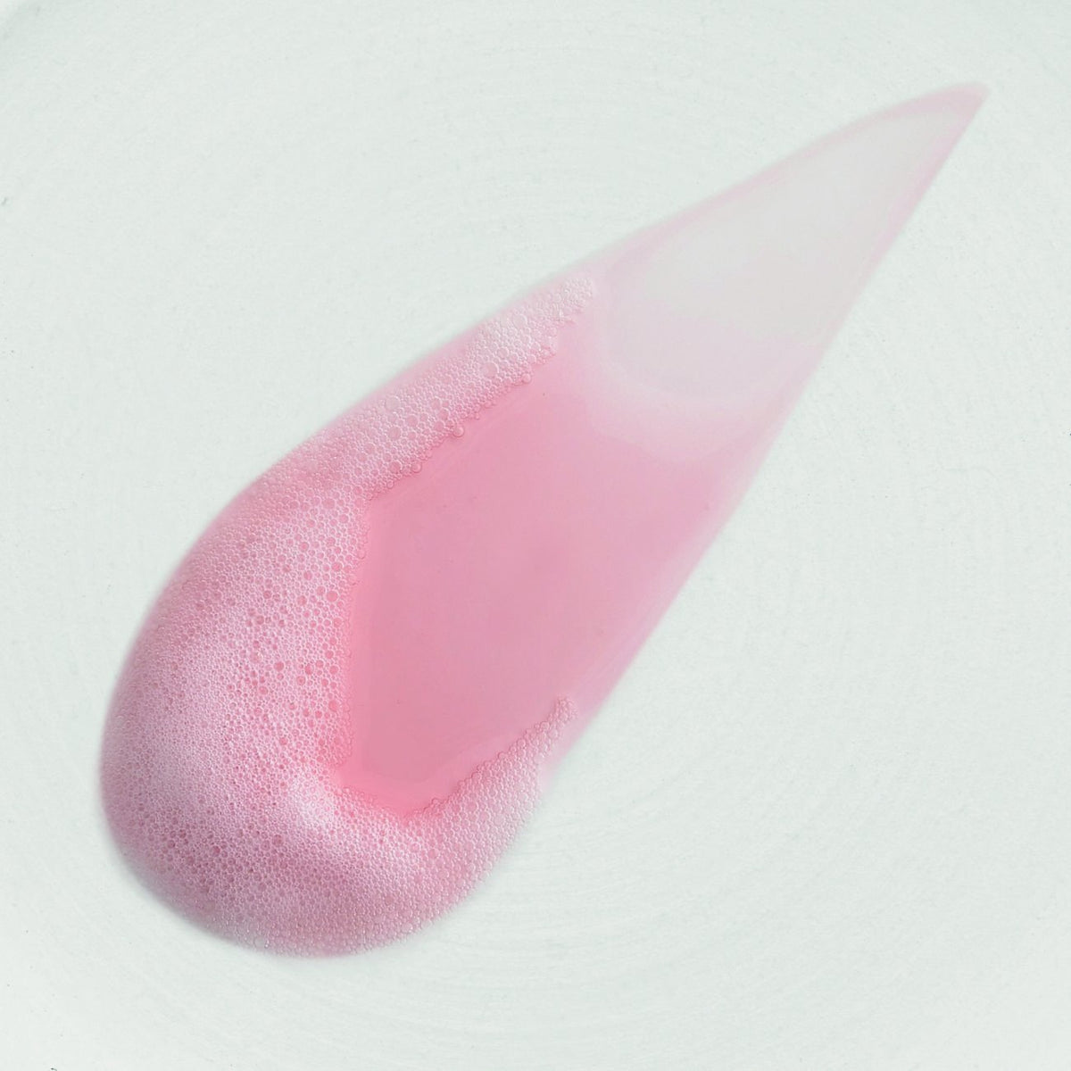 The Body Shop Clearly Glossing Strawberry Shampoo 250ml