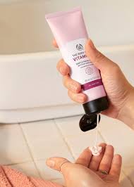 The Body Shop Vitamin E Hydrating Facial Wash 125ml
